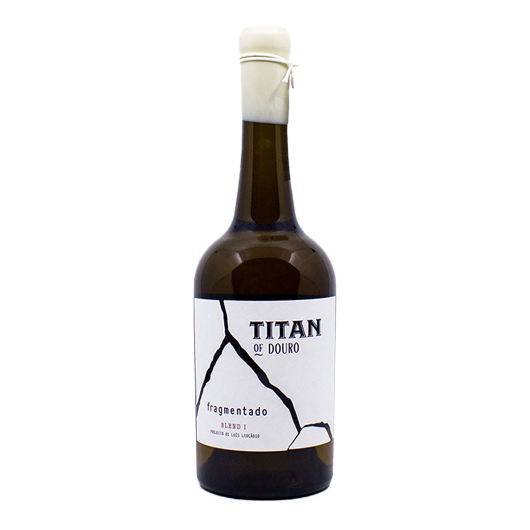 Titan Fragmentado Branco